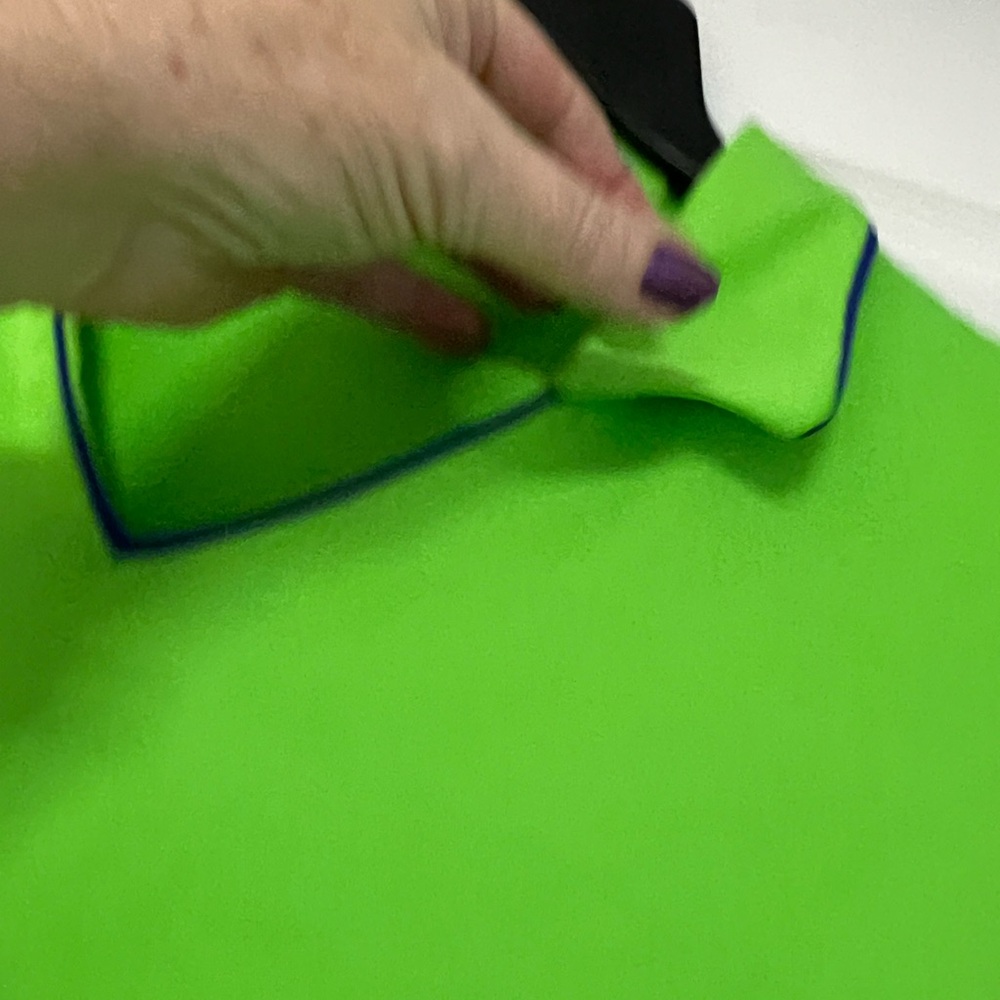 Lily's Bright Green Short Sleeve Top - Picture 4 of 7